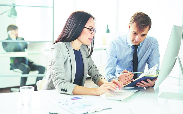 Τρία Ζώδια Προσελκύουν Οικονομική Επιτυχία τον Μάρτιο 2026