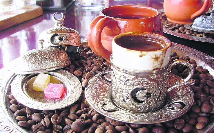 Βήμα-βήμα πως να ερμηνεύεις το φλυτζάνι: ΜΑΘΕ ΟΛΑ ΤΑ ΑΡΧΑΙΑ ΜΥΣΤΙΚΑ ΤΗΣ ΚΑΦΕΜΑΝΤΕΙΑΣ!